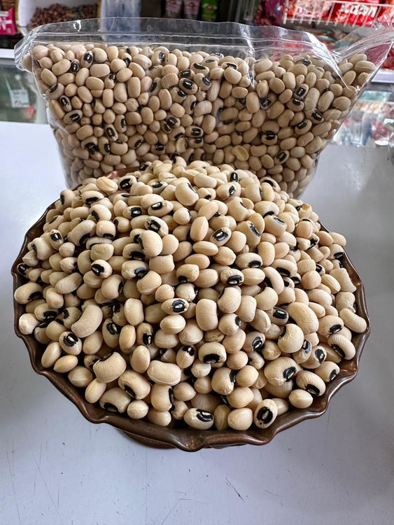 حبوبات لوبیا چشم بلبلی